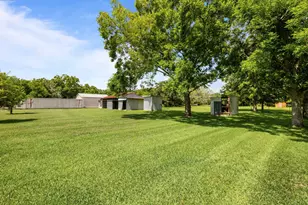 468 Co Rd 545, Alvin, TX 77511 - Photo 30