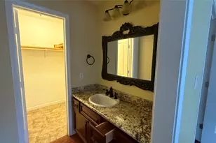 565 Sherwood Forest Dr, Ivanhoe, TX 75979 - Photo 10