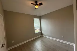 4427 17th St, Bacliff, TX 77518 - Photo 6