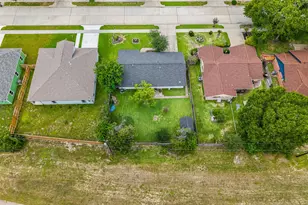 2313 Cedar St, Pearland, TX 77581 - Photo 8
