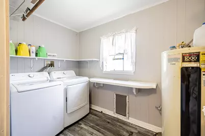 406 S Owensville Street, Franklin, TX 77856 - Photo 34