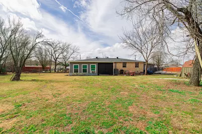 406 S Owensville Street, Franklin, TX 77856 - Photo 10