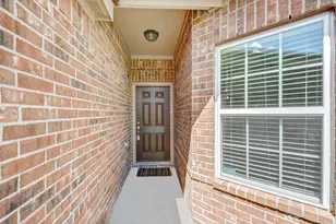 9402 Gold Mountain Dr, Rosharon, TX 77583 - Photo 4