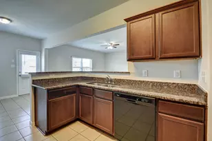 9402 Gold Mountain Dr, Rosharon, TX 77583 - Photo 18