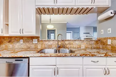 10716 Briar Forest Drive #30, Houston, TX 77042 - Photo 8