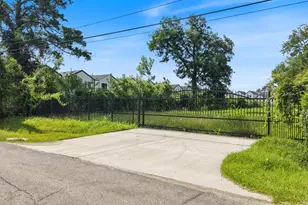 1209 De Soto St, Houston, TX 77091 - Photo 1