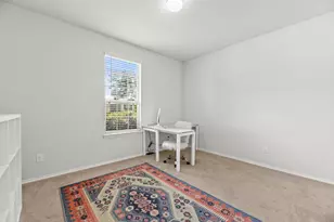 2340 N Amber Ruse Ct, Conroe, TX 77304 - Photo 8