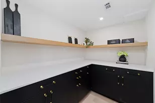 9414 Endicott Ln, Houston, TX 77096 - Photo 10