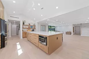 9414 Endicott Ln, Houston, UT 77096 - Photo 6