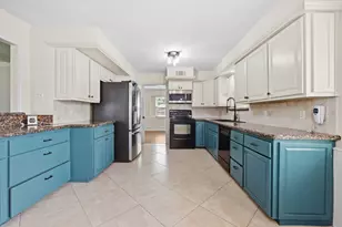 11922 Cypresswood Dr, Houston, TX 77070 - Photo 12