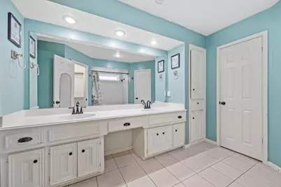 11922 Cypresswood Drive, Houston, TX 77070 - Photo 16