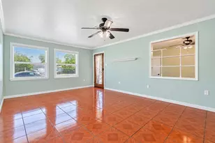 104 Bonita Ave, Galveston, TX 77550 - Photo 10