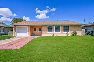 104 Bonita Ave, Galveston, TX 77550 - Photo 1