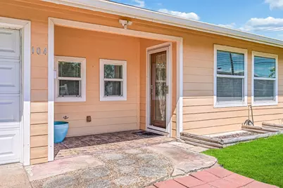 104 Bonita Avenue, Galveston, TX 77550 - Photo 6