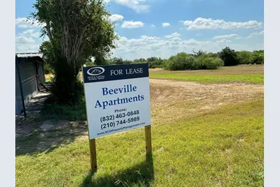 1627 W Fm-351 #3, Beeville, TX 78102 - Photo 2
