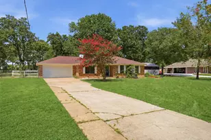 39 Wood Lodge Dr, Huntsville, TX 77320 - Photo 2