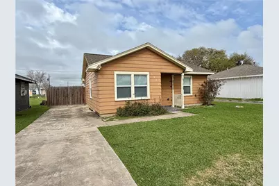 1932 N Avenue H, Freeport, TX 77541 - Photo 2