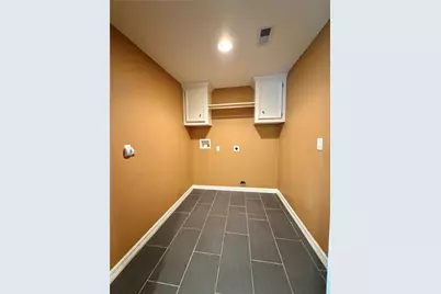 1932 N Avenue H, Freeport, TX 77541 - Photo 10