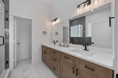 1935 Knoll Square Drive, Houston, TX 77080 - Photo 14