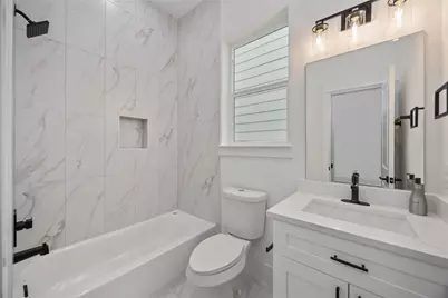 1935 Knoll Square Drive, Houston, TX 77080 - Photo 20