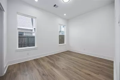 1935 Knoll Square Drive, Houston, TX 77080 - Photo 16