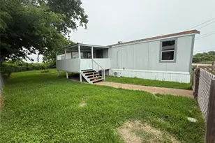 2519 Mcdonald Rd, Oyster Creek, TX 77541 - Photo 2