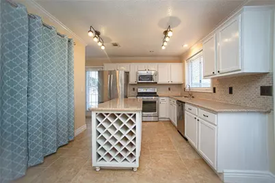 3 Sheep Meadow Place, The Woodlands, TX 77381 - Photo 8
