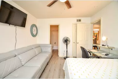 8100 Creekbend Dr #120, Houston, TX 77071 - Photo 10