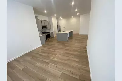 1050 Oakhurst Drive, Dayton, TX 77535 - Photo 4