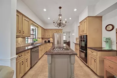 25 Cascade Springs Place, The Woodlands, TX 77381 - Photo 6
