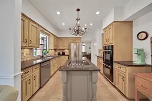 25 Cascade Springs Pl, The Woodlands, TX 77381 - Photo 6