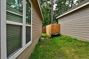 11552 Persimmon St, Willis, TX 77318 - Photo 4