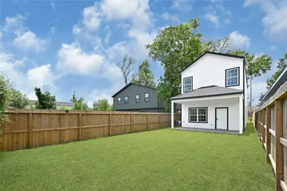 7922 Sealey Street, Houston, TX 77088 - Photo 8