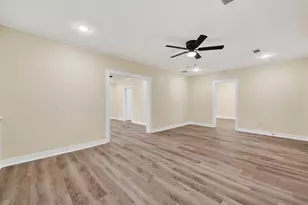 2725 Avenue F, Rosenberg, TX 77471 - Photo 8