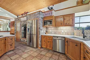 2803 County Rd 145, Alvin, TX 77511 - Photo 14