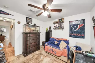 702 Ruth St, Baytown, TX 77520 - Photo 18