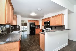 9039 Martin Heights Dr, Houston, TX 77031 - Photo 10