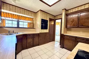 509 Donna Ct, Port Neches, TX 77651 - Photo 8