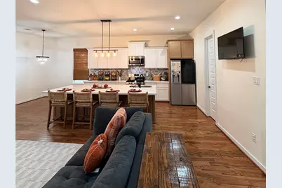 90 Burress St, Houston, TX 77022 - Photo 8