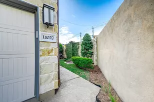 11027 Acorn Falls Dr, Houston, TX 77043 - Photo 10