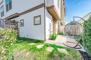 11027 Acorn Falls Dr, Houston, TX 77043 - Photo 34