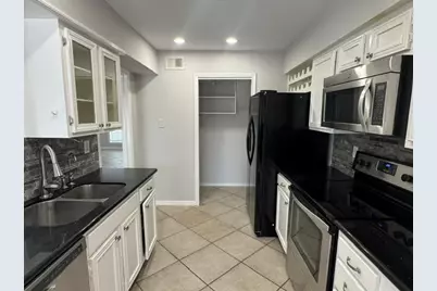 1605 W Sam Houston Parkway S, Houston, TX 77042 - Photo 10