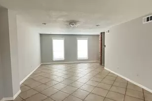 1605 W Sam Houston Pkwy S, Houston, TX 77042 - Photo 4