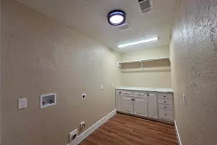 16406 Brook Forest Dr, Houston, TX 77059 - Photo 22