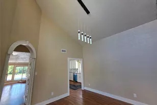 16406 Brook Forest Dr, Houston, TX 77059 - Photo 16