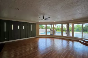 16406 Brook Forest Dr, Houston, TX 77059 - Photo 10