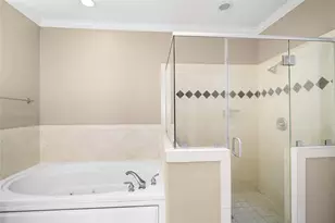 2150 Bancroft St, Houston, TX 77027 - Photo 10