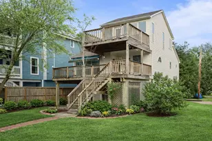 131 Oak Rd, Clear Lake Shores, TX 77565 - Photo 2