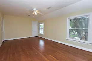 2321 Sheridan St, Houston, TX 77030 - Photo 4