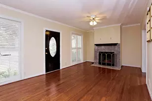 2321 Sheridan St, Houston, TX 77030 - Photo 2